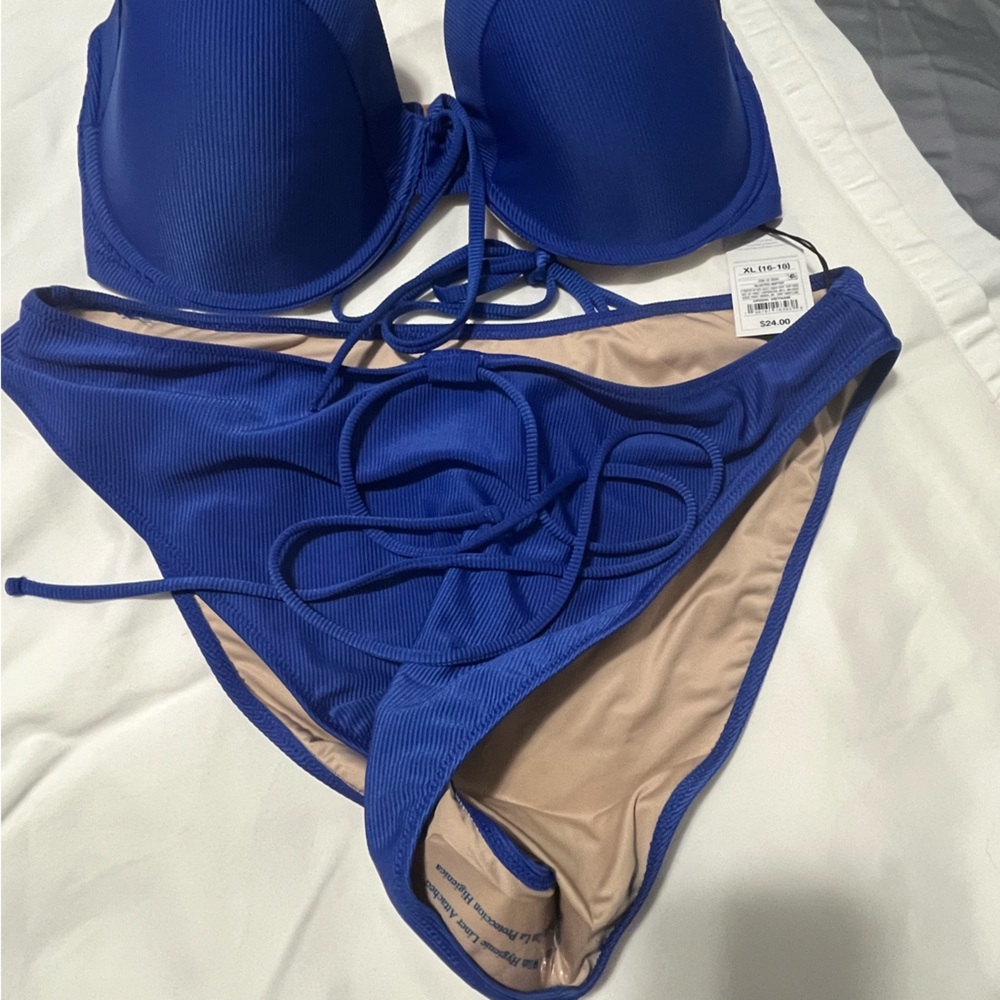 Shade and shore two piece swimsuit new with tags